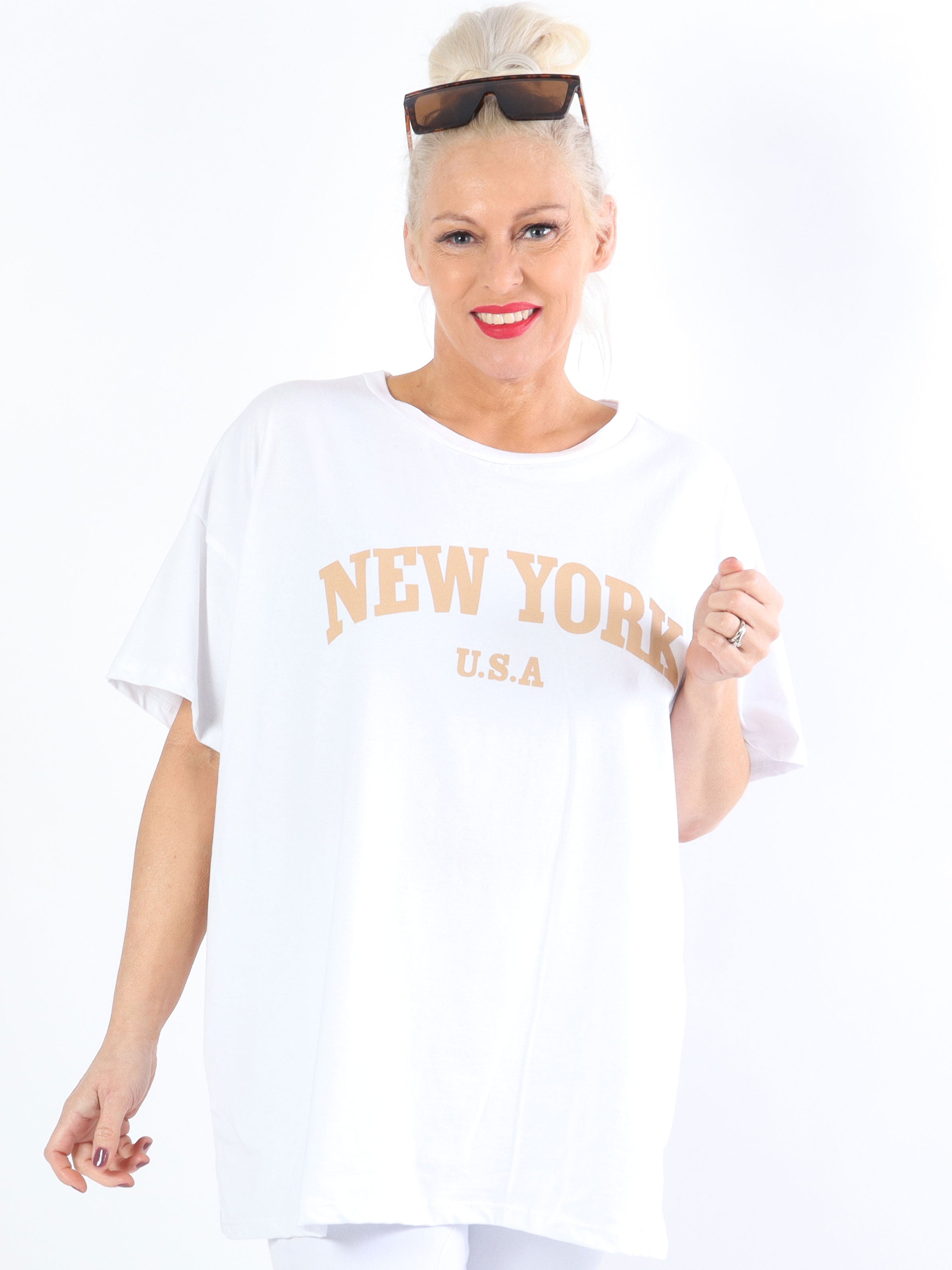 Sofia - Enkel plus size t-shirt med text på bröstet